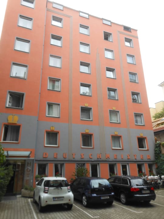 Von vorne Hotel Deutschmeister