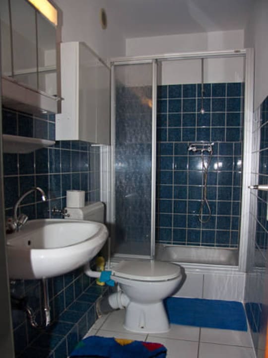 Badezimmer Ferienwohnung B3 Strandhochhaus Sahlenburg
