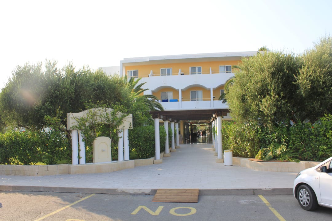 Eingang TUI KIDS CLUB Alex Beach