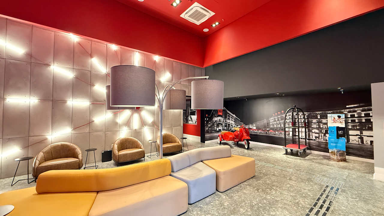 Lobby Radisson RED Ibirapuera