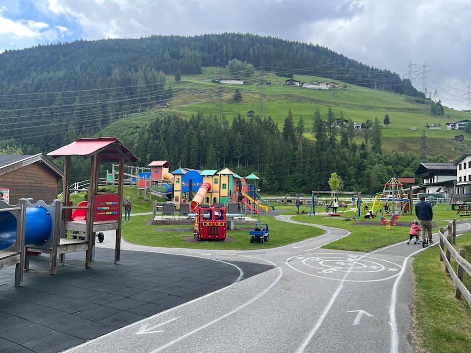 Gartenanlage Kinderhotel Felben