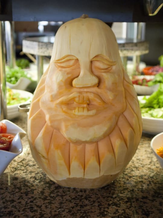 Tägliche Kunst am Buffet Hotel Orfeus Park