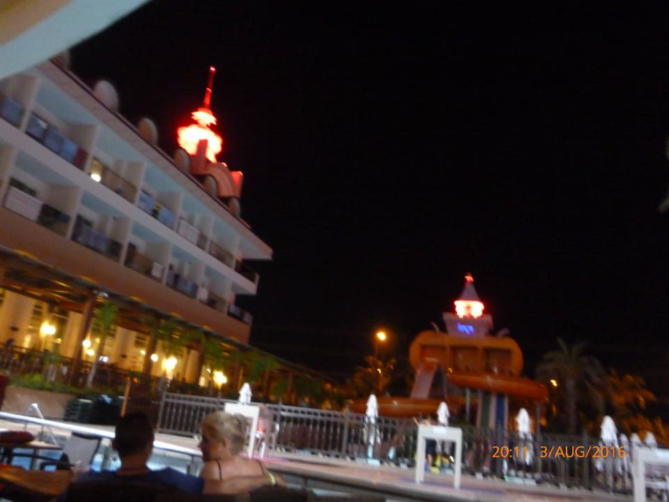 Von der Poolbar ausgesehen Well Palace Side