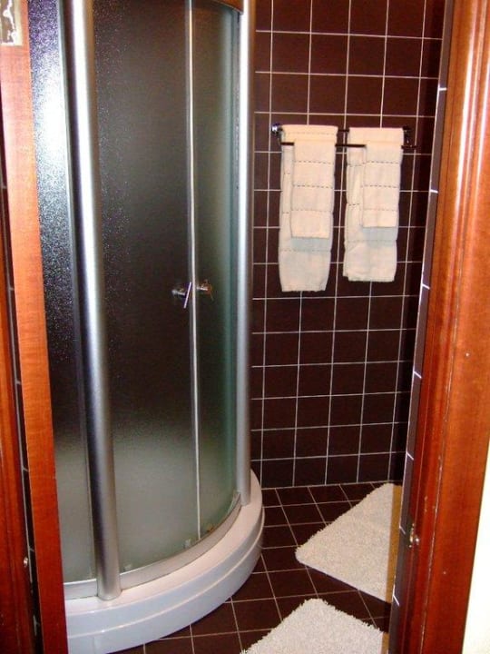 Dusche Hotel Mega Space