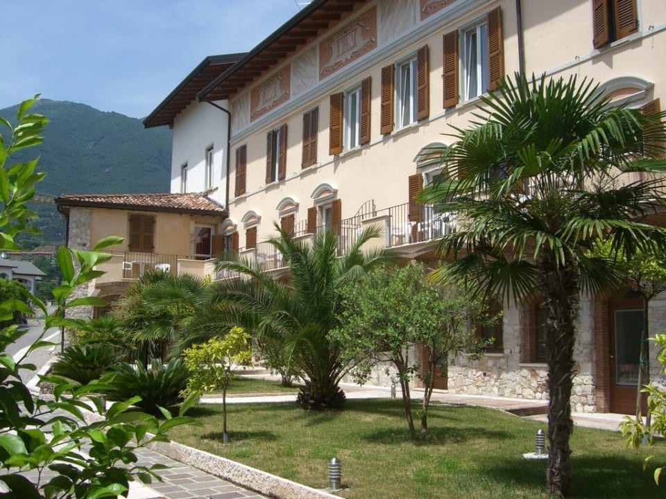 Gebäuderückseite Hotel Antico Monastero