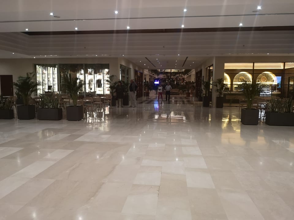 Lobby Valentin Sancti Petri