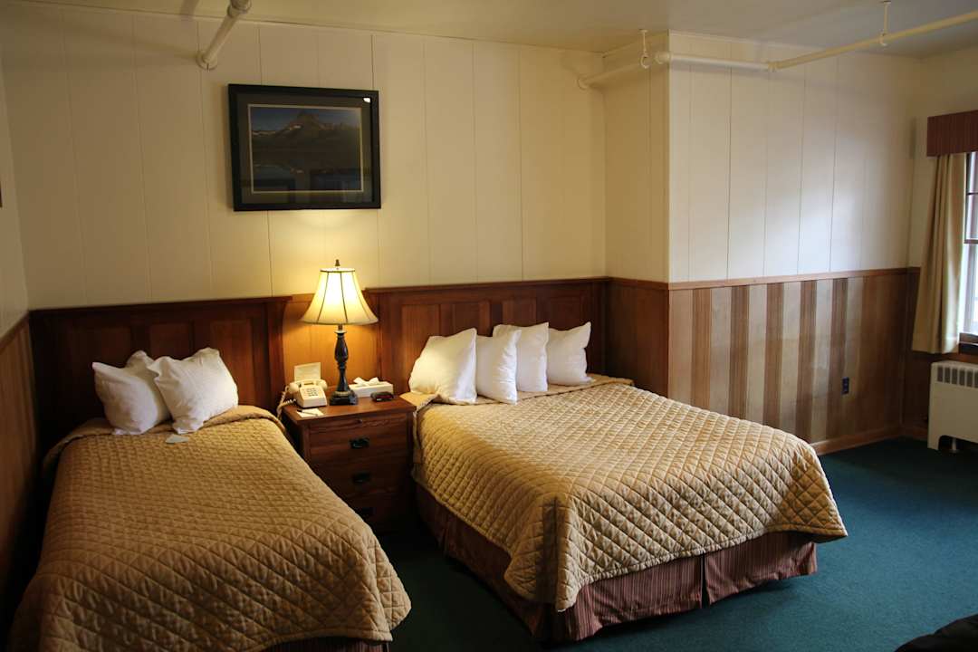 Alte aber nette Zimmer Many Glacier Hotel