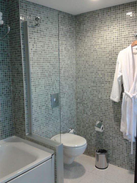 Großzügiges Badezimmer Limak Lara Deluxe Hotel & Resort