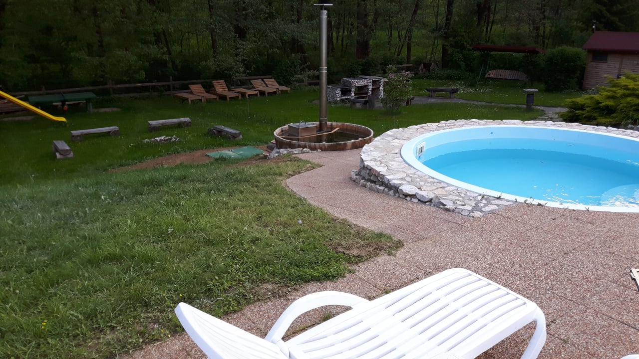 Pool Valisoara Holiday House