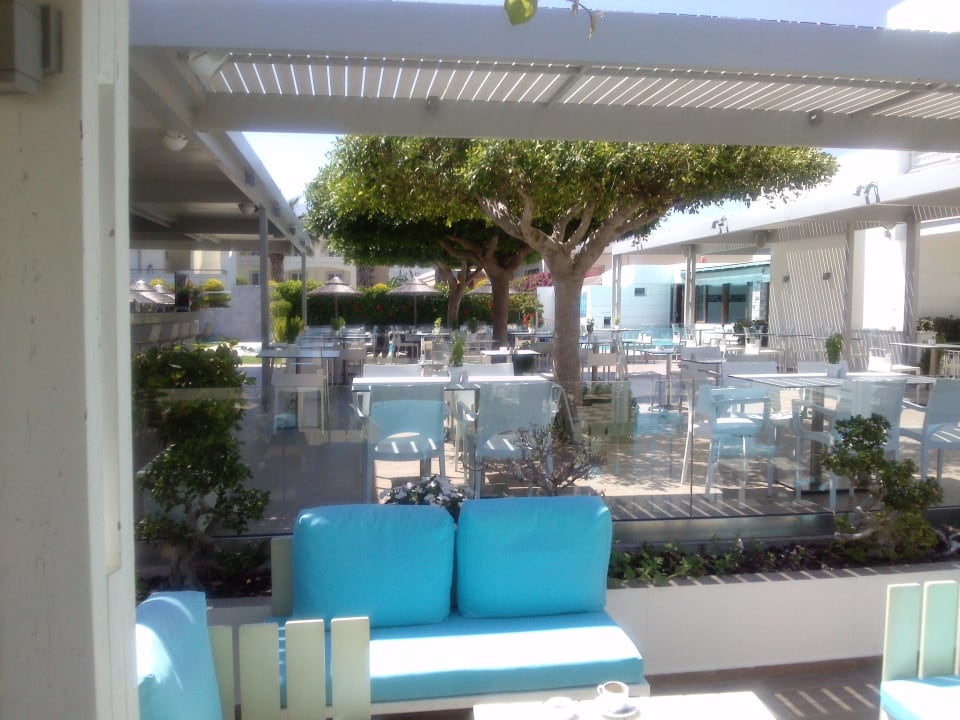 Sitzgelegenheiten Poolbar mit Essbereich (hinten) ananea Kos