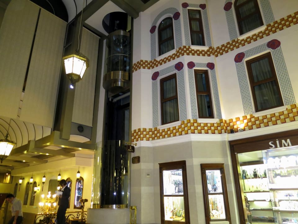 Innenbereich Crowne Plaza Istanbul - Old City by IH
