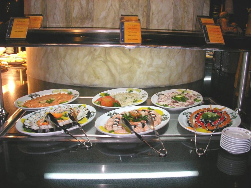 Vorspreisenbuffet in der Pagode Iberostar Waves Punta Cana