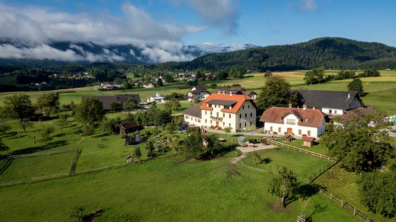 Außenansicht Rutarhof - Urlaub am Bauernhof