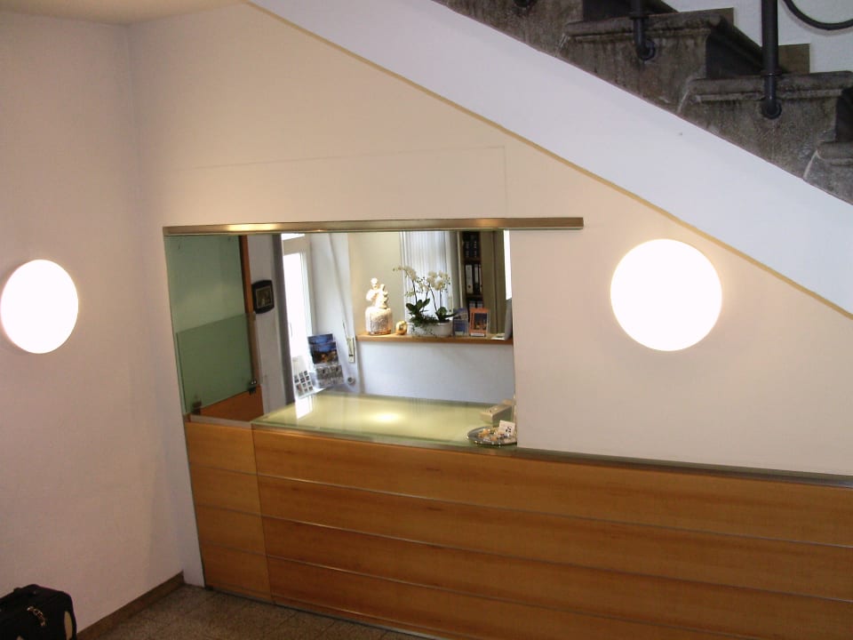 Rezeption Dom Hotel Augsburg