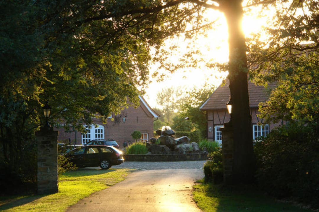 Hotelzufahrt  Hotel Waldseiter Hof