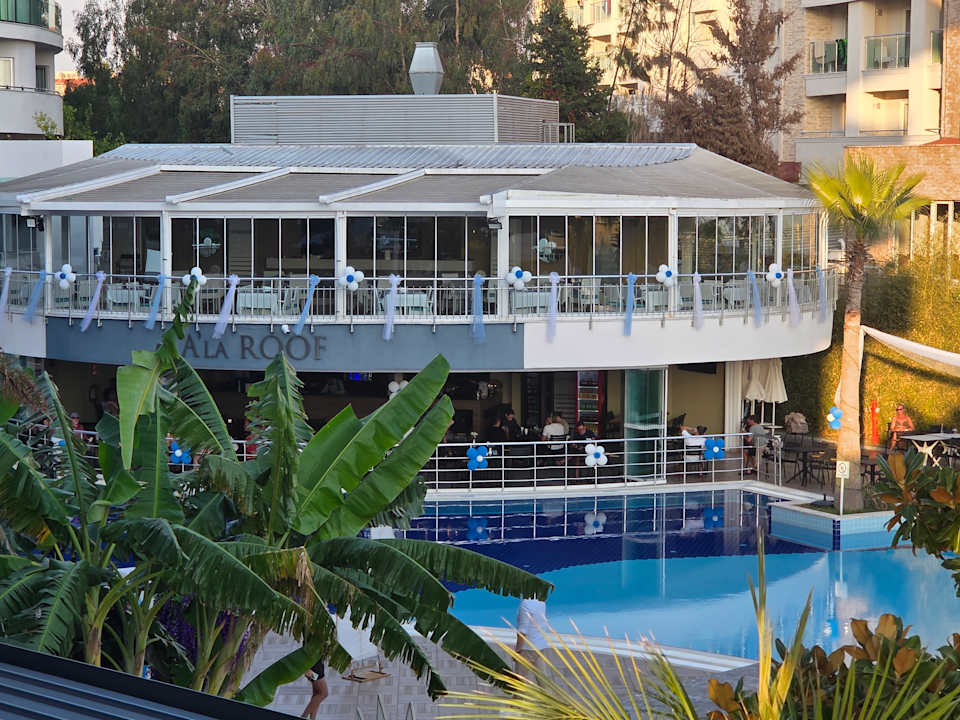 Pool Seashell Resort