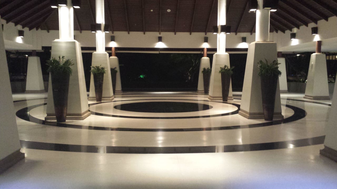 Toller Eingang Dusit Thani Krabi Beach Resort