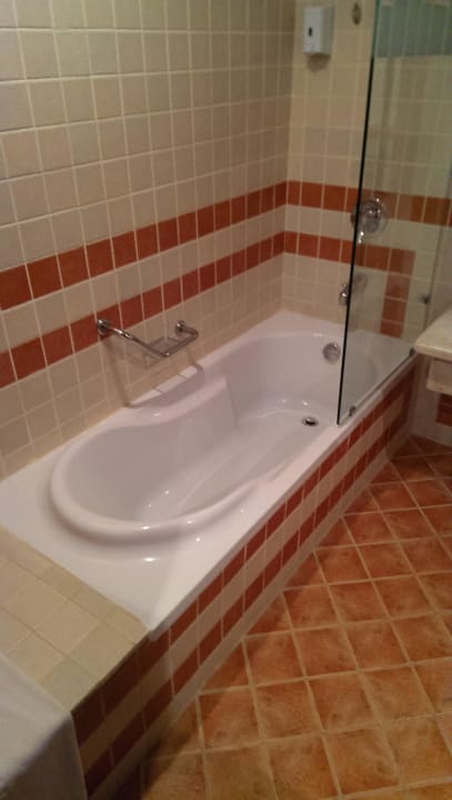 Bad Laguna Beach Marsa Resort