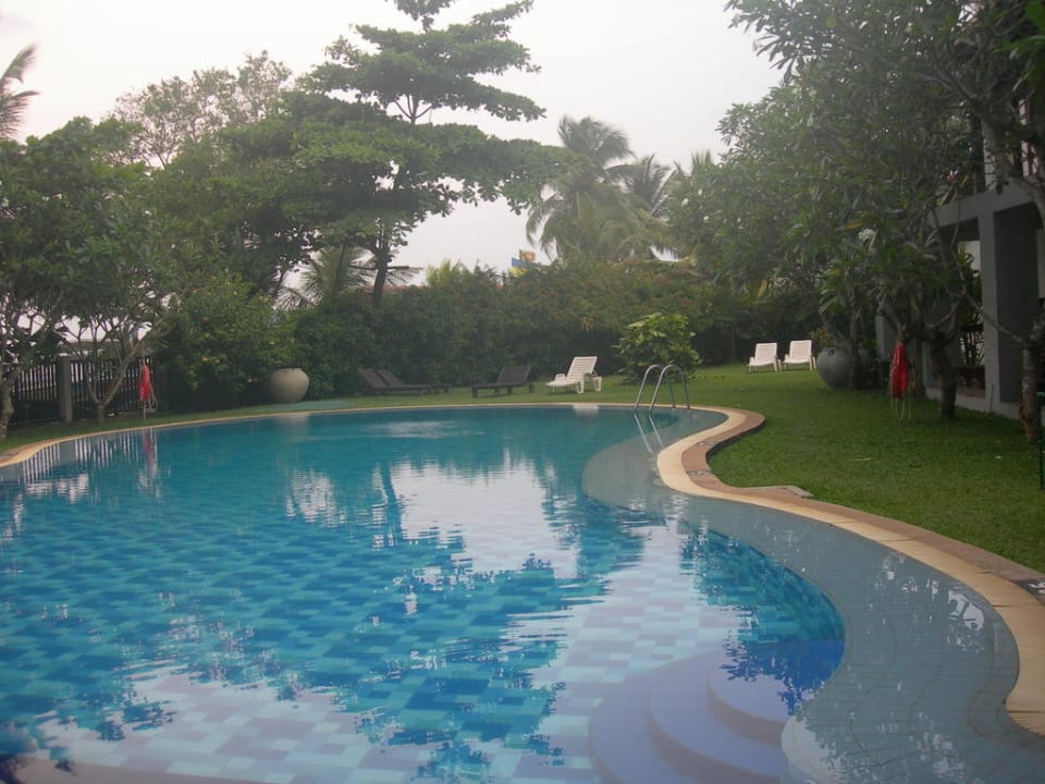 Pool Earl’s Reef Beruwala