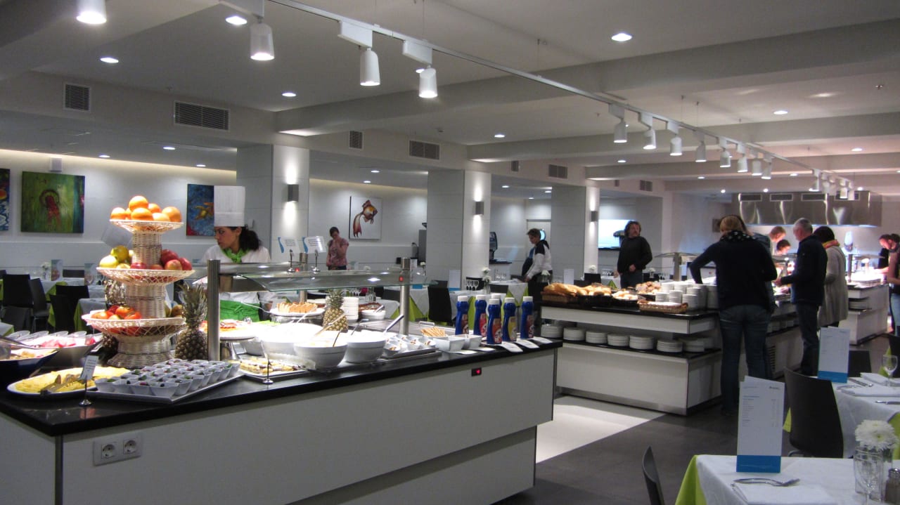 Blick aufs Buffet Sentido Aequora Lanzarote Suite