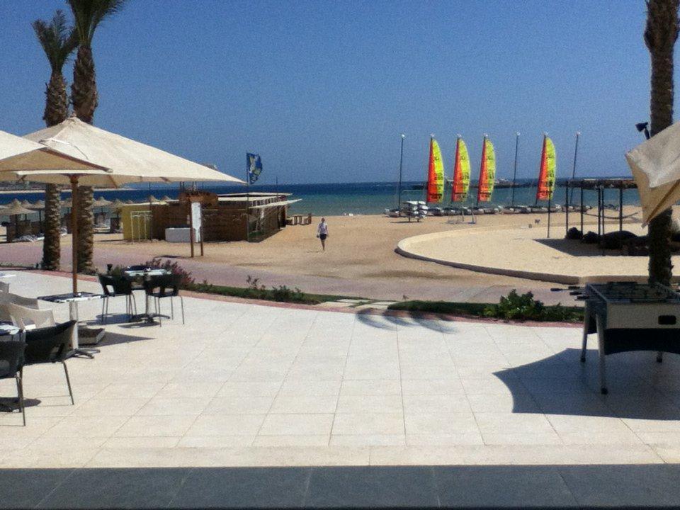 Von der Poolbar zum Strand Cleopatra Luxury Resort Makadi Bay