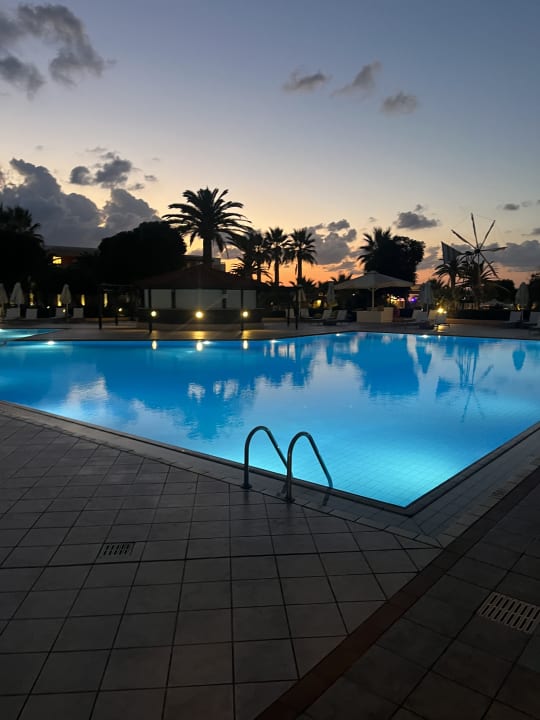 Pool Anissa Beach & Village