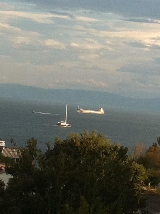Blick vom Balkon auf die Bosporuseinfahrt Hotel Megara Palace - Old City