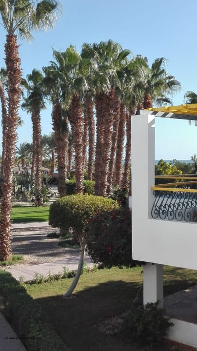 Gartenanlage Lotus Bay Beach Resort