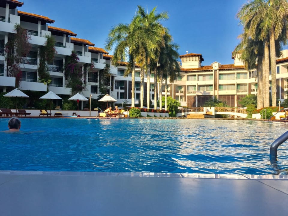Pool Hotel Lanka Princess Ayurveda