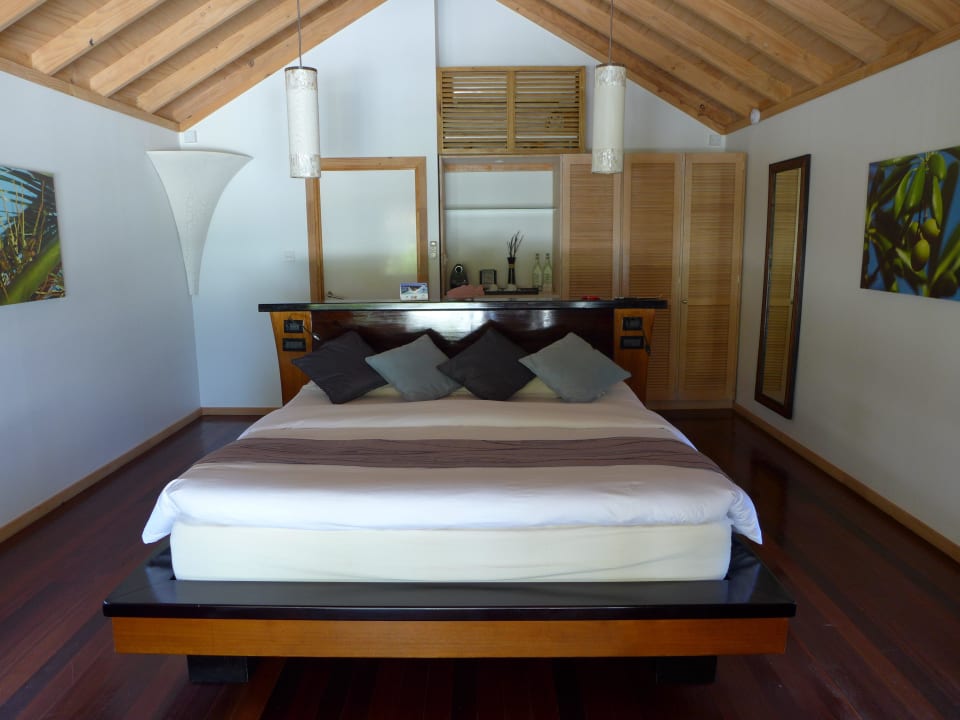 O Villa Kuredu Island Resort & Spa