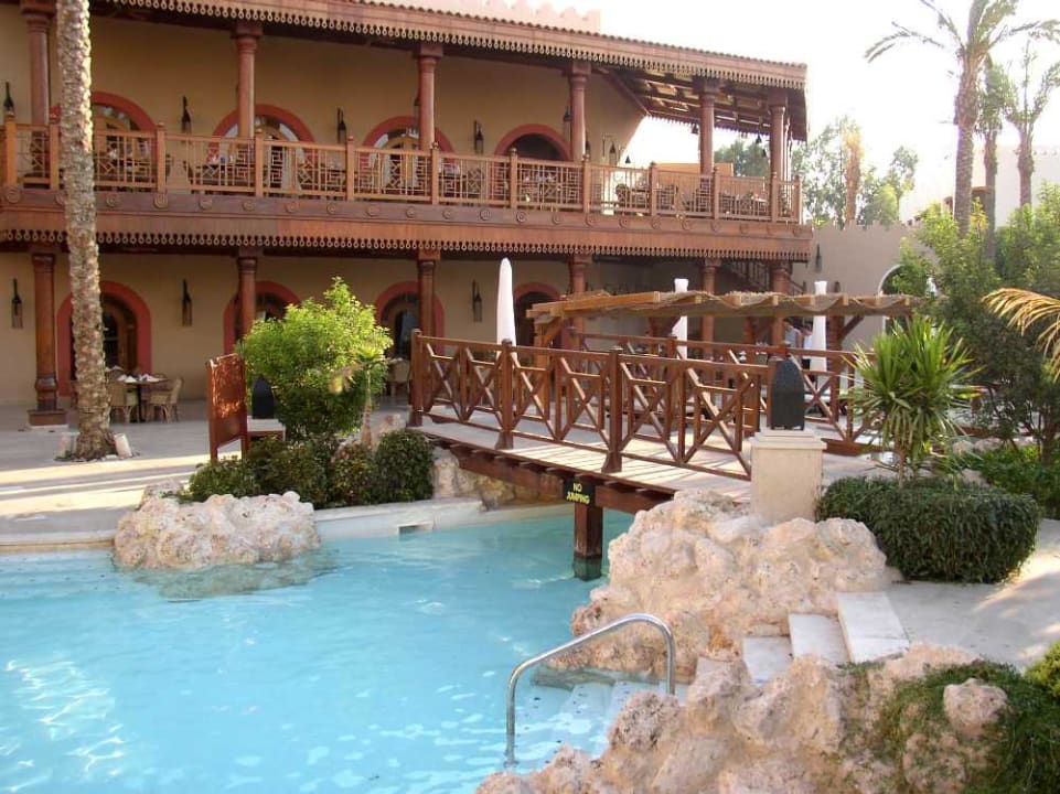 Poollandschaft und Restaurant Ghazala Gardens