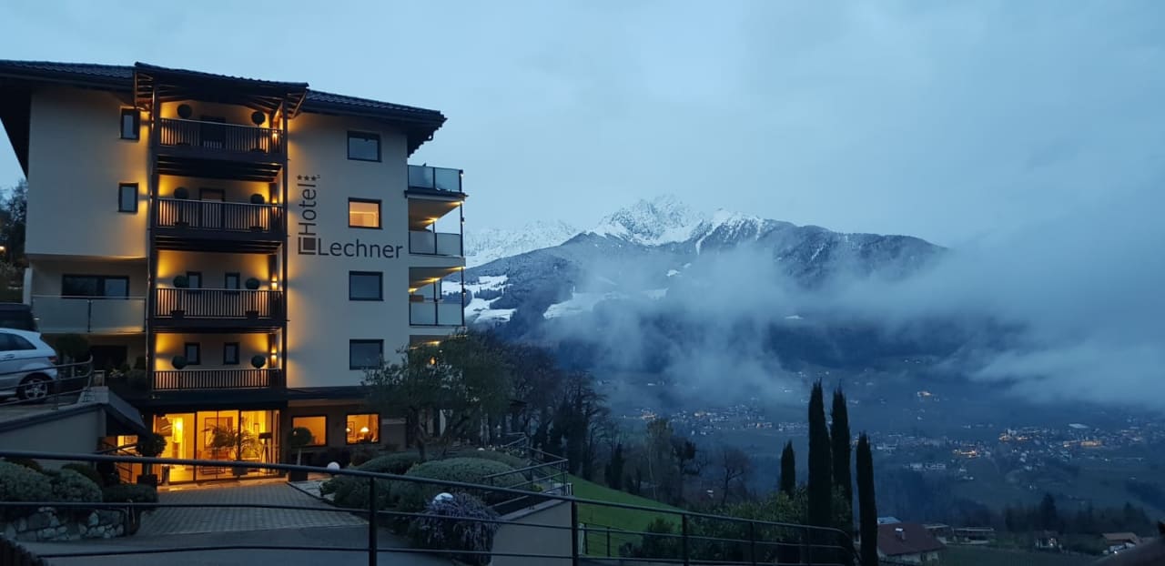 "Hotel " Hotel Lechner (Tirolo / Dorf Tirol) • HolidayCheck (Südtirol ...