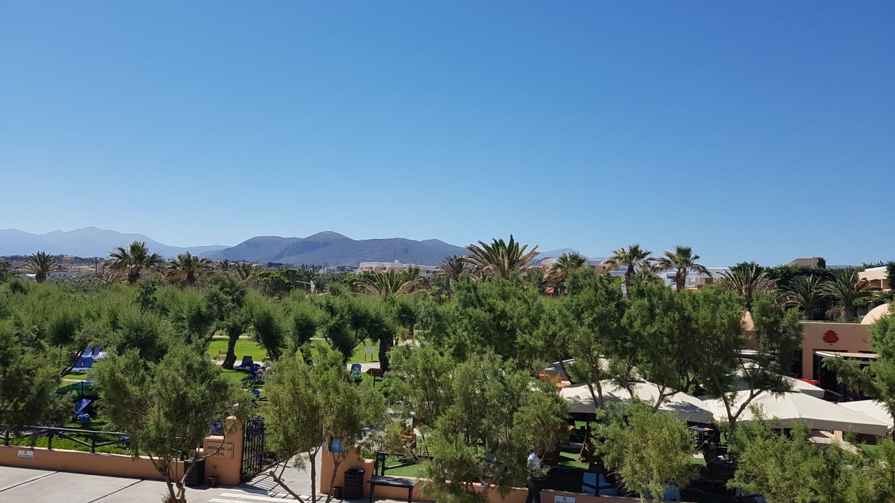 Gartenanlage Anissa Beach & Village