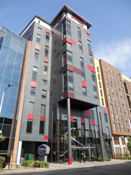 Frontansicht Hotel Hampton by Hilton London Croydon