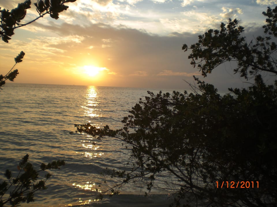 Sonnenuntergang Embudu Village