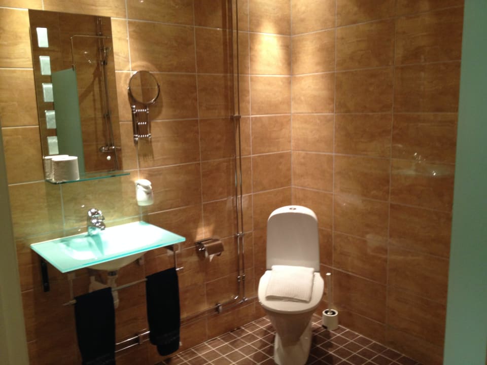 Doppelzimmer geräumiges Bad Best Western Hotel Bentleys