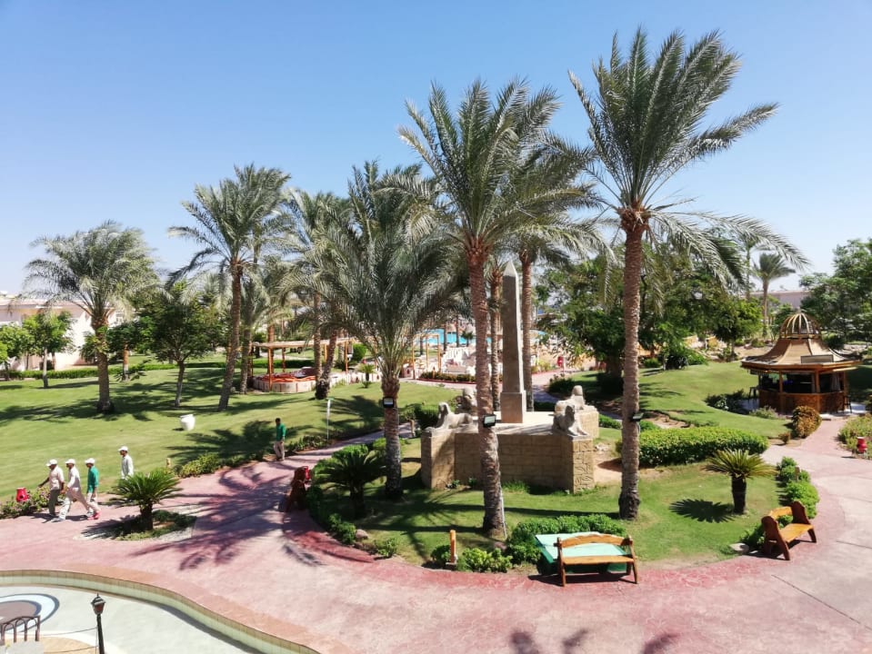 Gartenanlage Parrotel Beach Resort