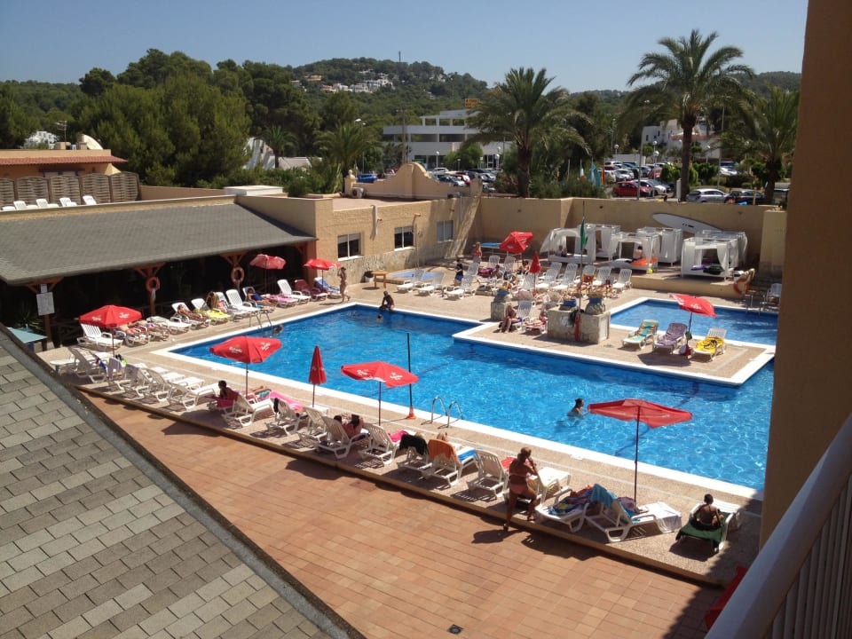 Hauptpool und Poolbar Hotel Vibra Cala Tarida