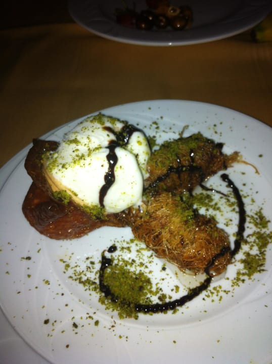 BBQ Nachtisch  Royal Atlantis Beach Hotel