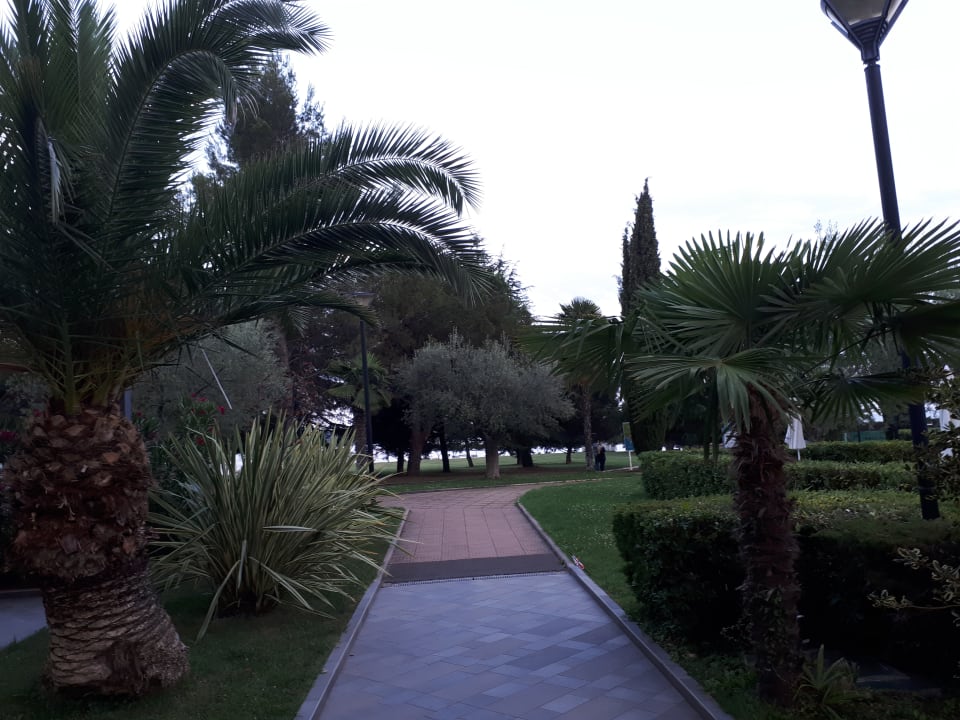 Gartenanlage Aminess Vival Maestral Hotel