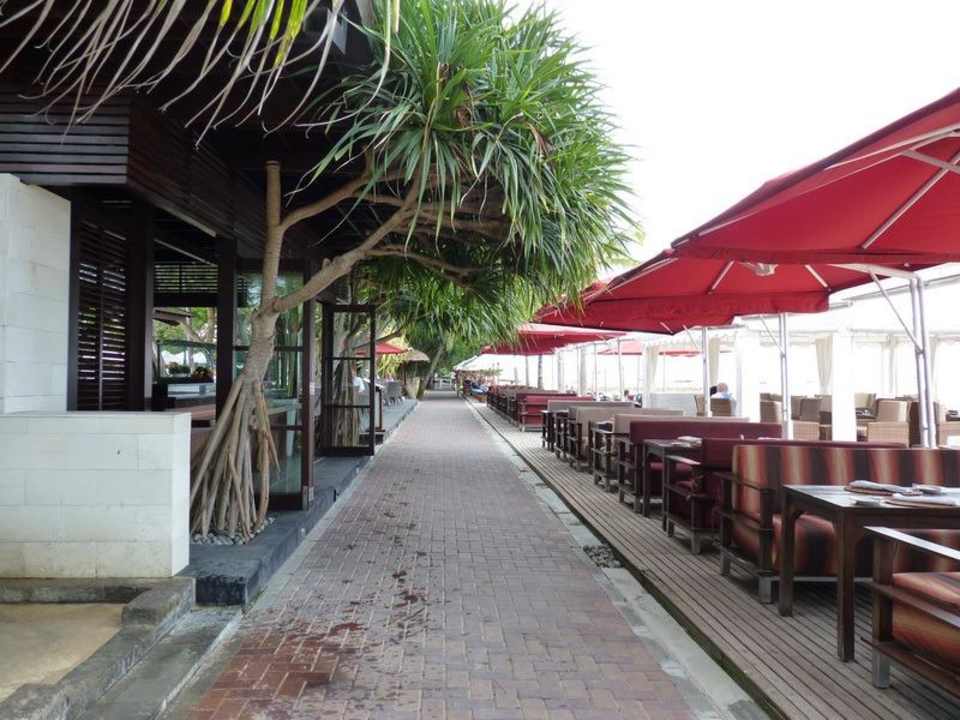 Promenade Puri Santrian