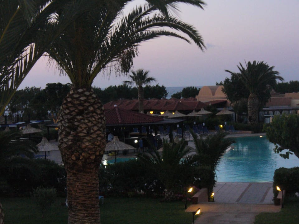 Abends Anissa Beach & Village
