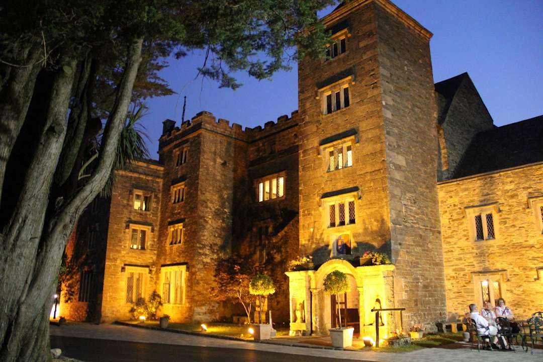 Das Herrenhaus am späten Abend Boringdon Hall Hotel