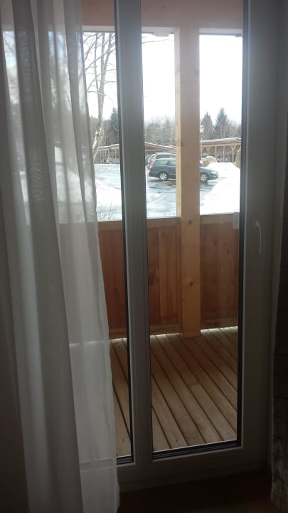 Ausblick vom Zimmer auf den Hof 1. Bier & Wohlfühlhotel Gut Riedelsbach