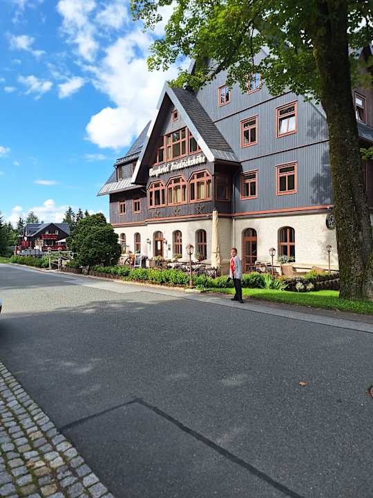 Außenansicht Berghotel Friedrichshöhe
