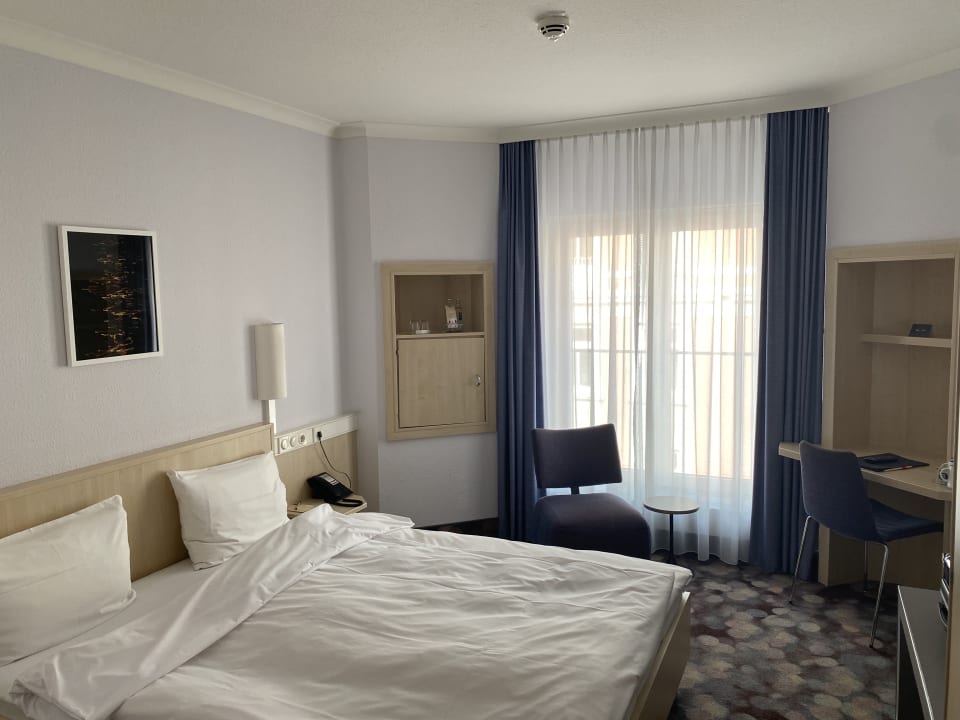 Zimmer IntercityHotel Hamburg-Altona