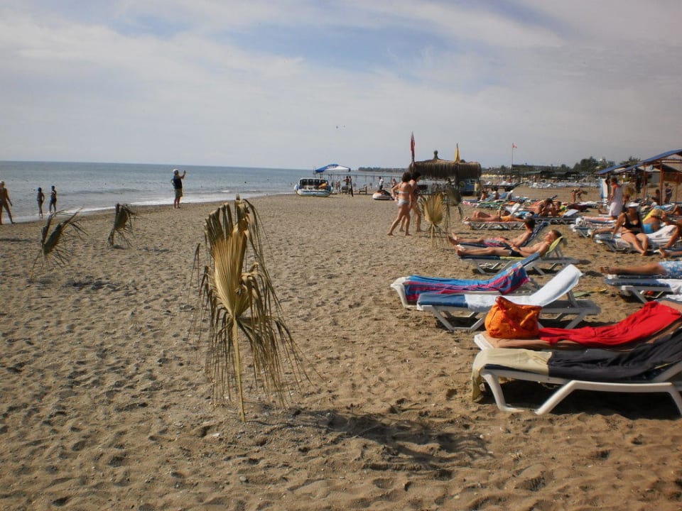 Strand Club Turtas Beach Hotel