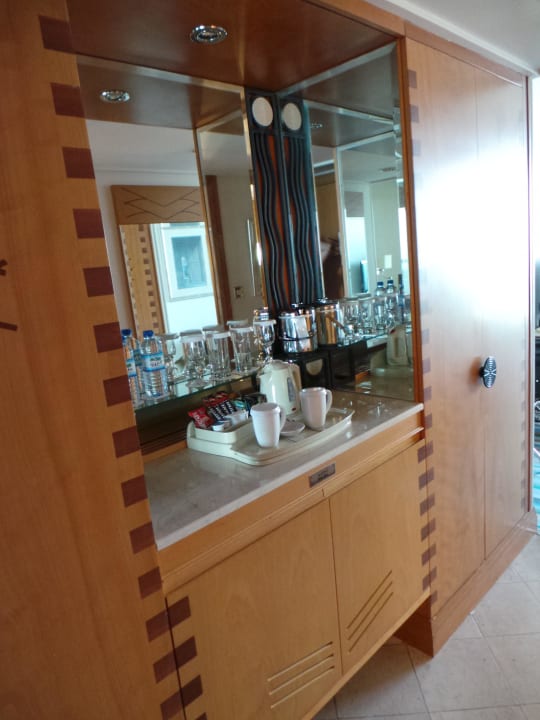 Minibar Hilton Dubai Jumeirah