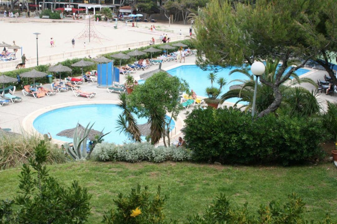 Teil des Poolbereichs Hotel Vibra Beverly Playa
