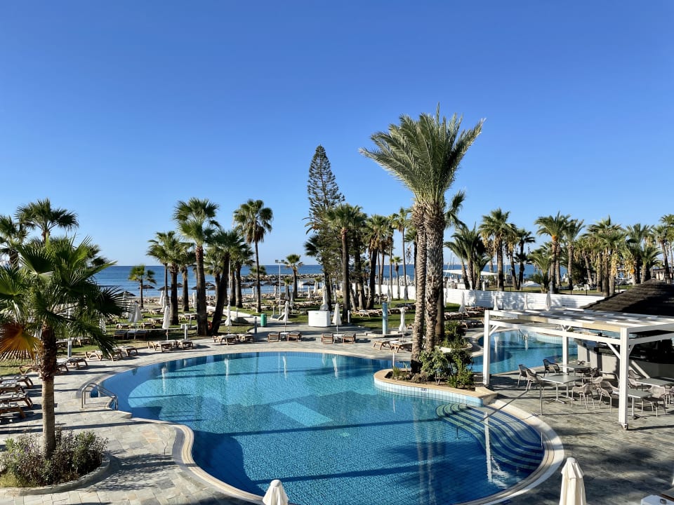 Pool The Golden Bay Beach Hotel